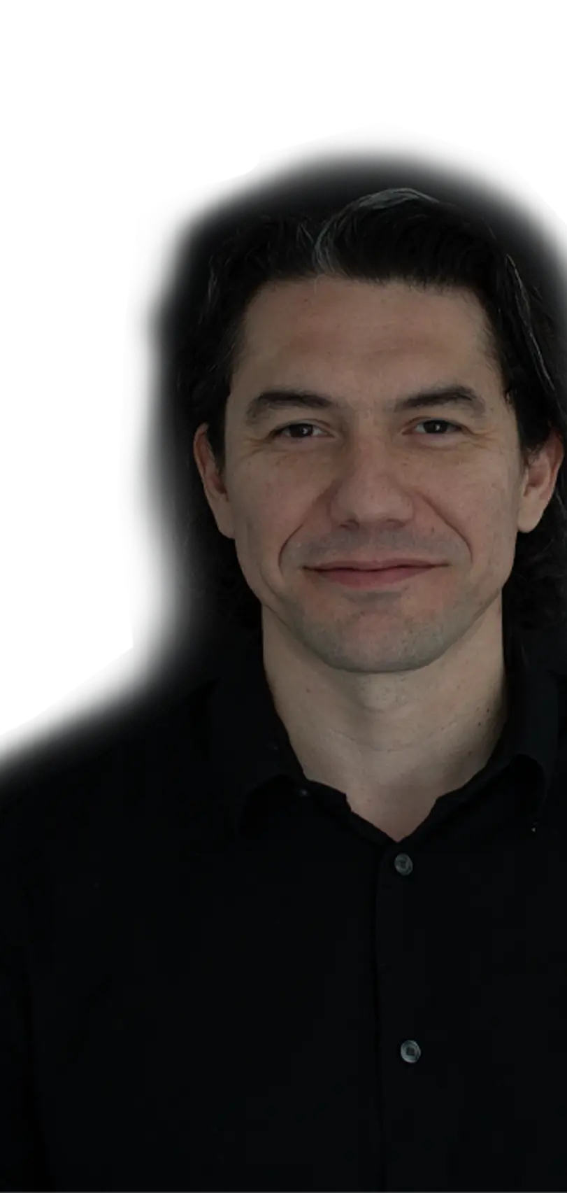 Dr. Ricardo Monge is an orthopedic specialist in knee, hip and back conditions